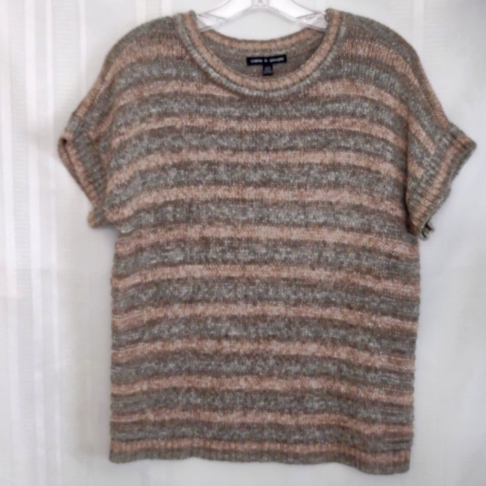Women's Cable and Gauge crop short sleeve sweater size large
